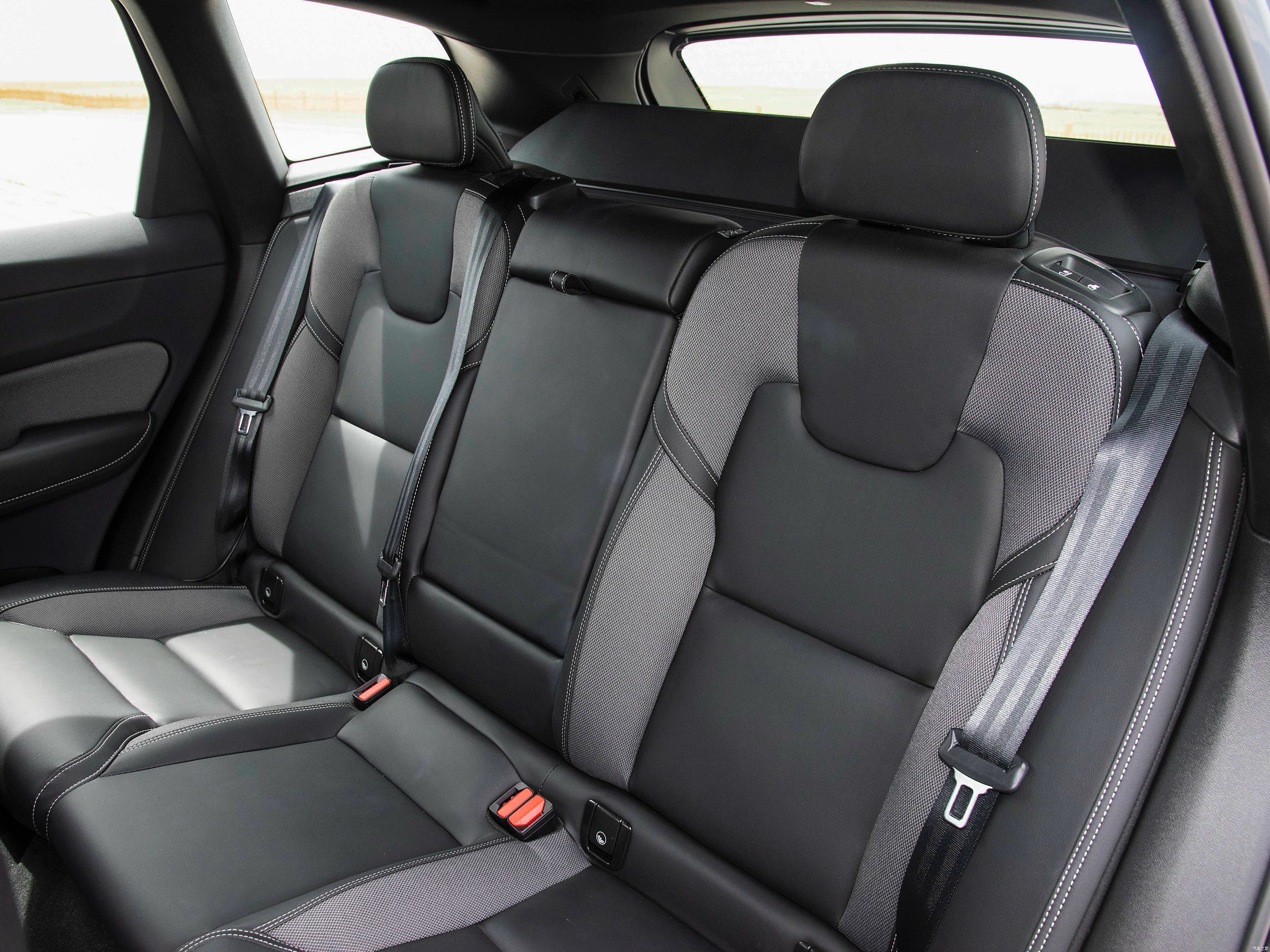 VOLVO REAR SEAT